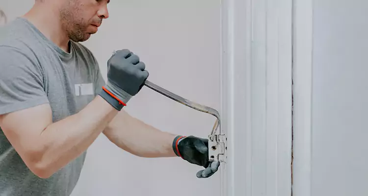 Cracked Door Jamb Repair in Temple Terrace, FL