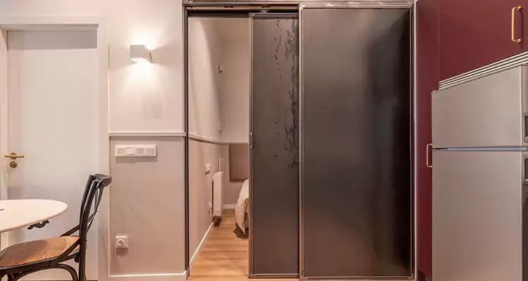 We Fix Closet Sliding Door in Temple Terrace, FL 