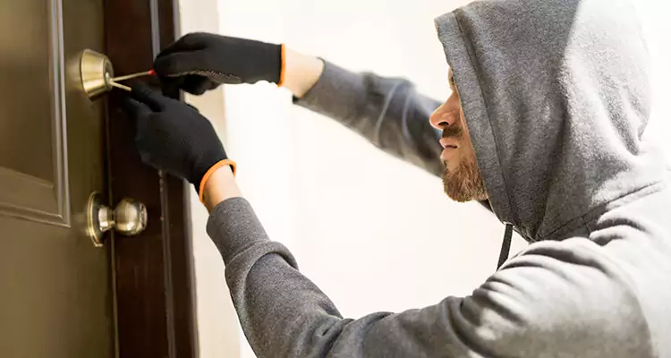 Emergency Motel Lock Repairs—Available 24/7 in Temple Terrace, FL