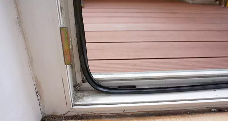 Repair Patio Doors Leaking at Bottom in Temple Terrace, FL