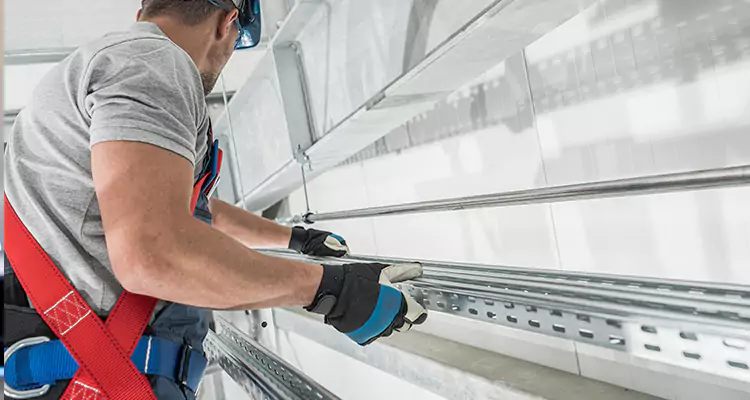 Glass Balcony Railing Replacement in Temple Terrace, FL